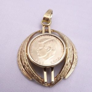 *RARE* Vintage 14KT Gold Pendant w/ JFK Medallion